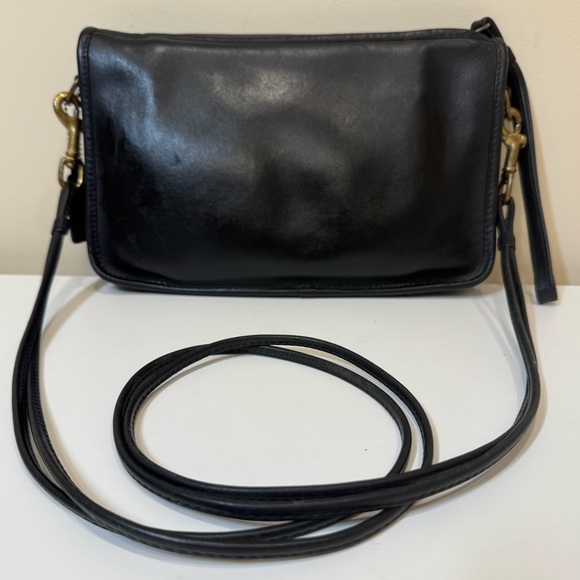 Vintage Coach 9455 Black Leather Zippered Clutch / Basic Bag (1980s–Early 1990s) - Picture 7 of 16